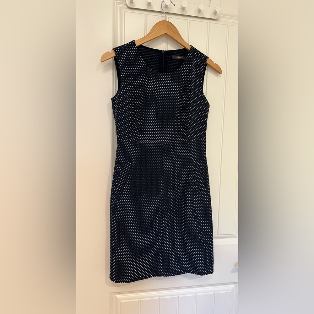 Black Sleeveless Sheath Midi Dress